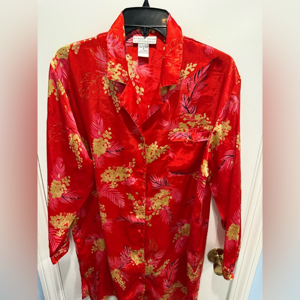 Morgan Taylor Intimates vintage  Satin Pajama Top Red Floral Size Small